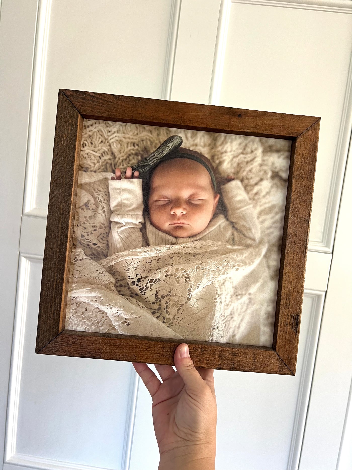 Custom Wood Wall Framed Photos | Family Picture Sign